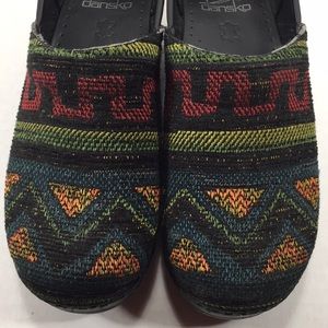 Dansko nursing and healthcare shoes 37